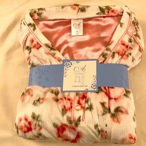 NWT- price adjustment-ADONNA 2 piece sleep set
